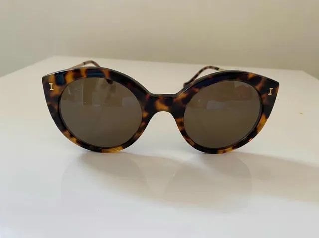 Óculos de sol feminino Ilesteva