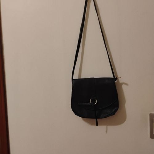 bolsa transversal pequena preta