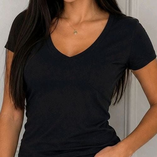 camiseta gola v preta m