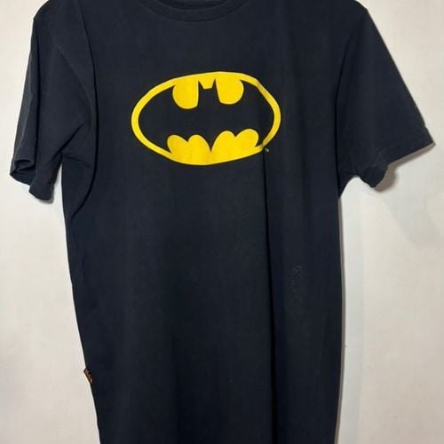camiseta batman piticas preta m